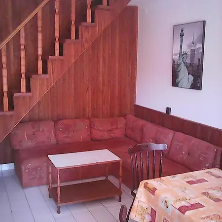 Dozsa Apartman *